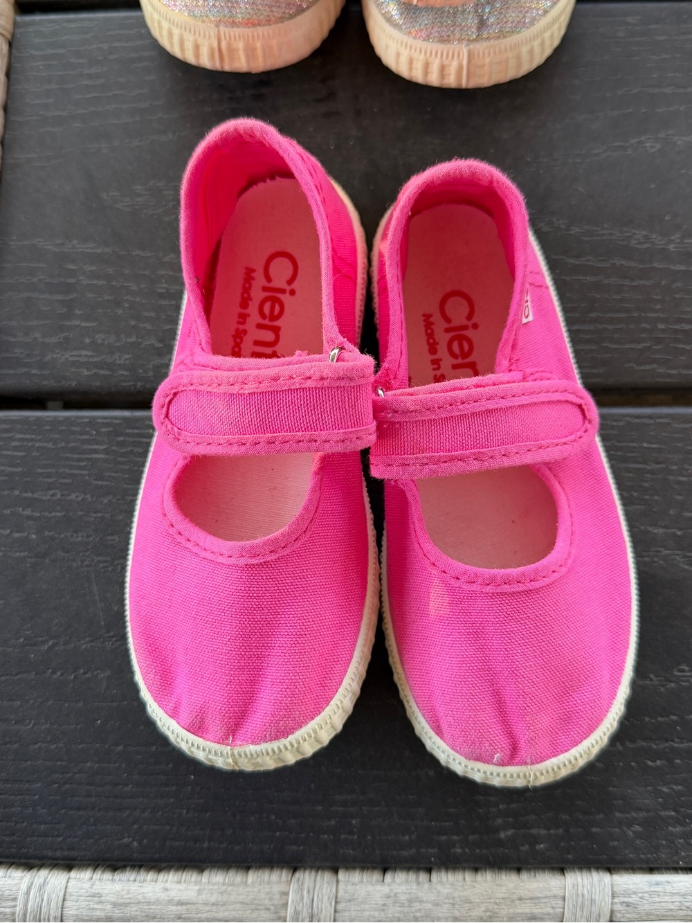 Cienta Hot Pink Canvas Mary Jane Shoes for Kids